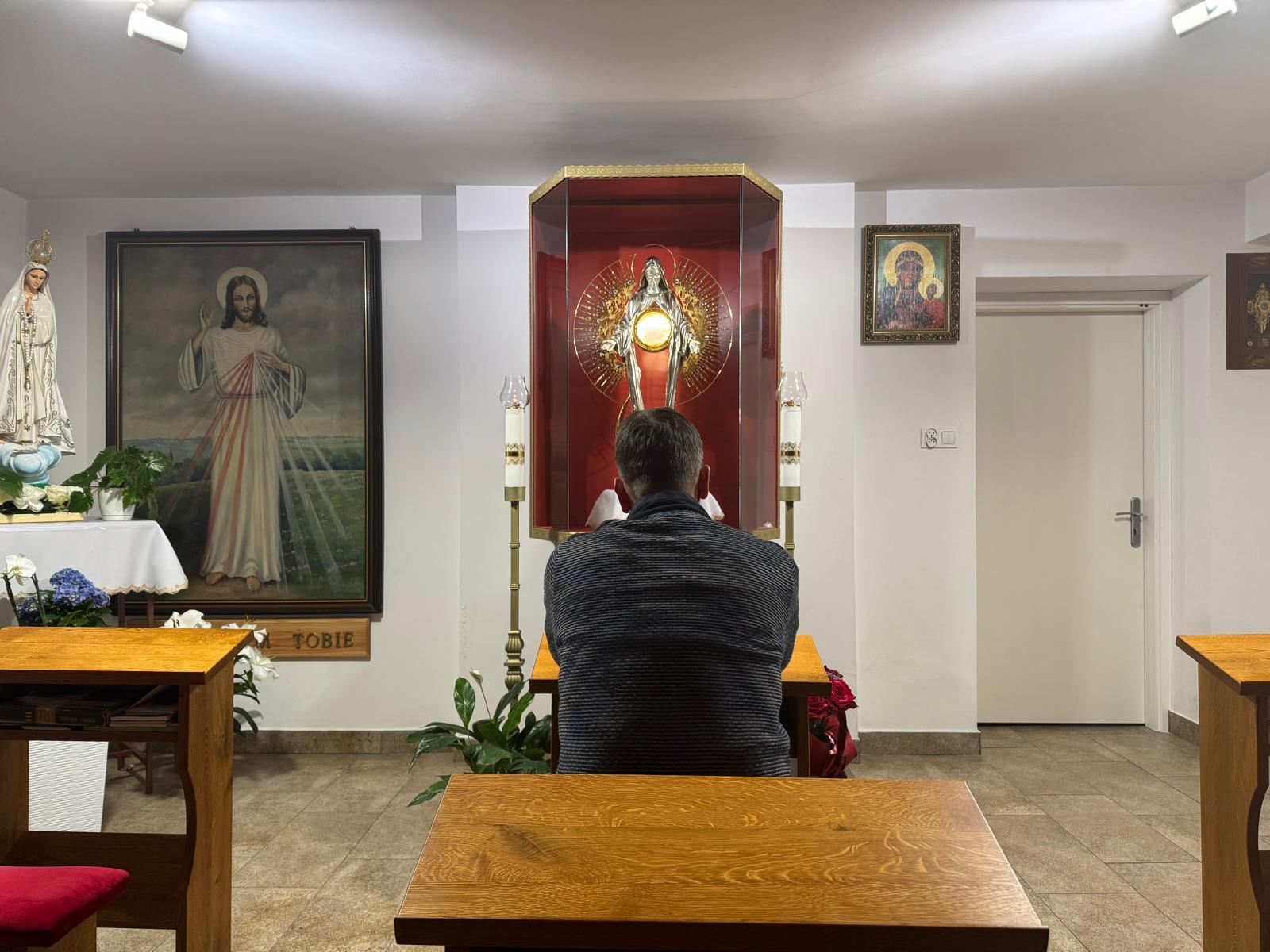 Adoracja Pana Jezysa w naszej kaplicy